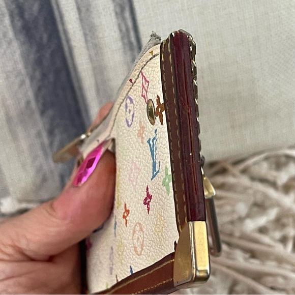 LOUIS VUITTON Monogram Multicolor Key Pouch MURAKAMI⭐️DATE CODE CA0023⭐️ - Picture 5 of 9